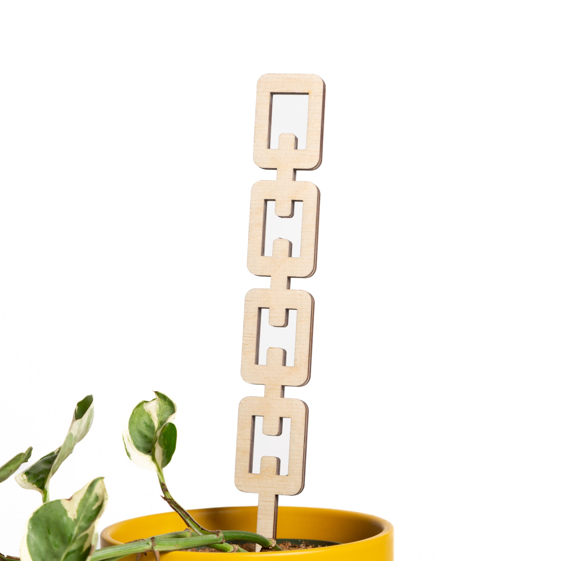 11" Rectangle Pine Chain Link Trellis - Urban Sprouts