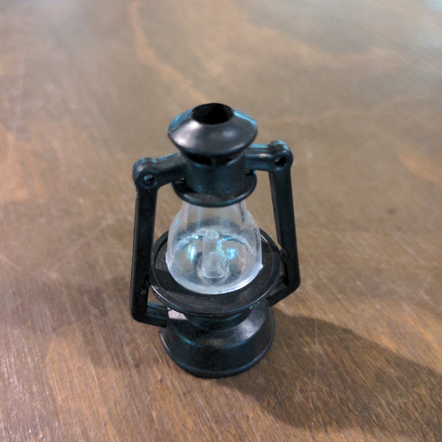 Little plastic lamp - Urban Sprouts