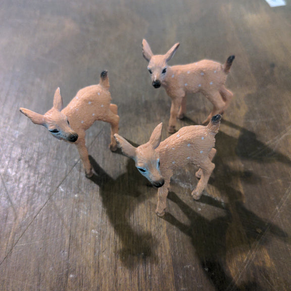 Mini deer figure - Urban Sprouts