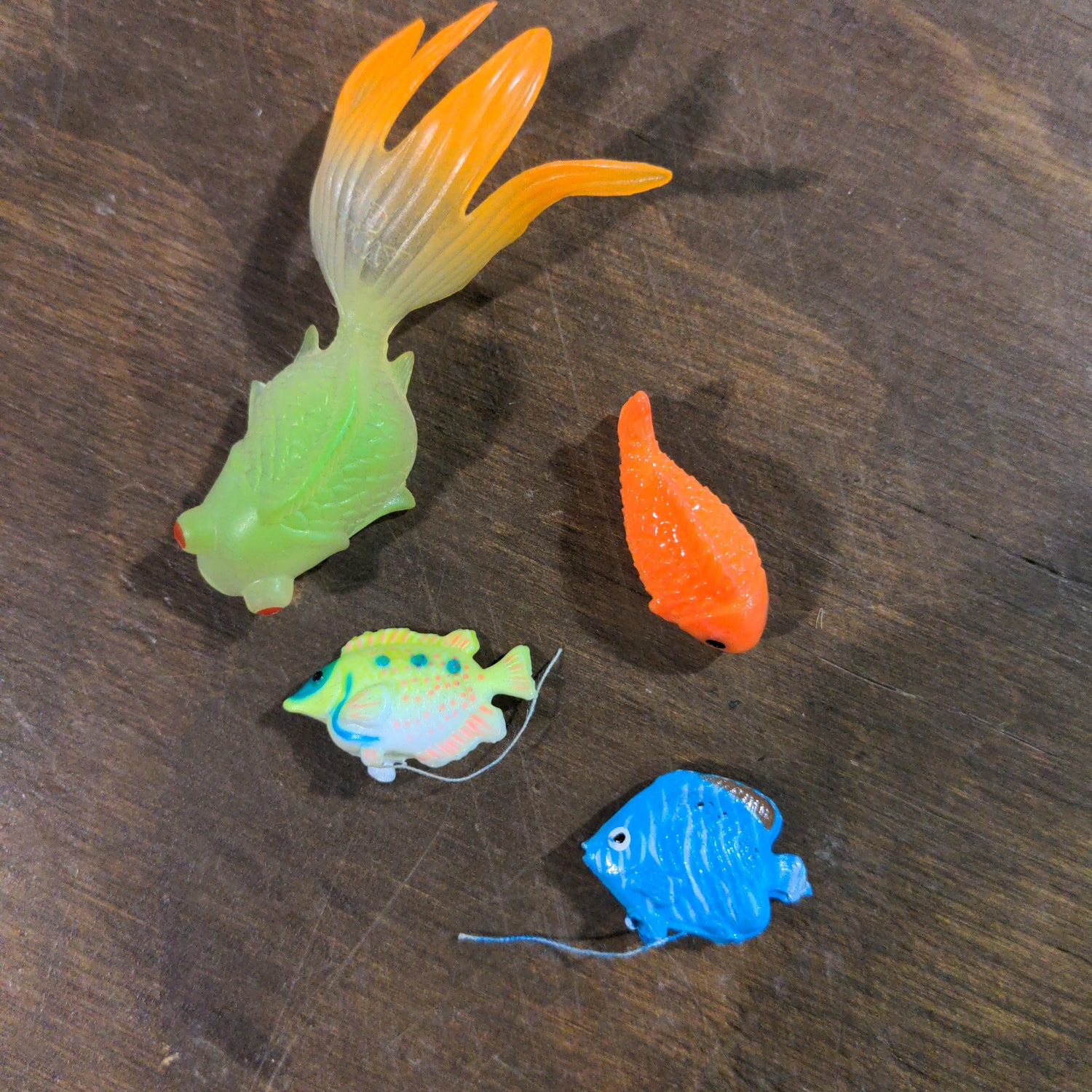 Plastic fish - Urban Sprouts