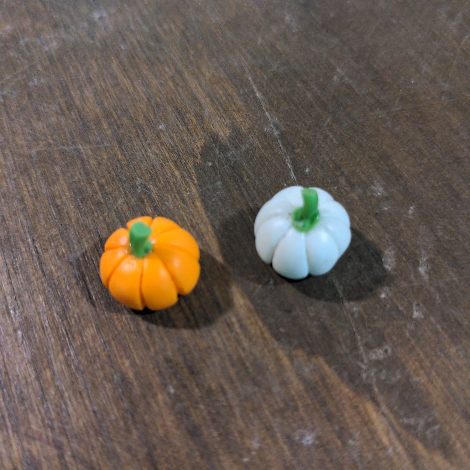 Mini pumpkin figure - Urban Sprouts