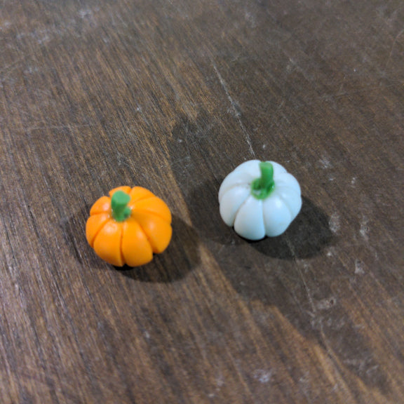 Mini pumpkin figure - Urban Sprouts