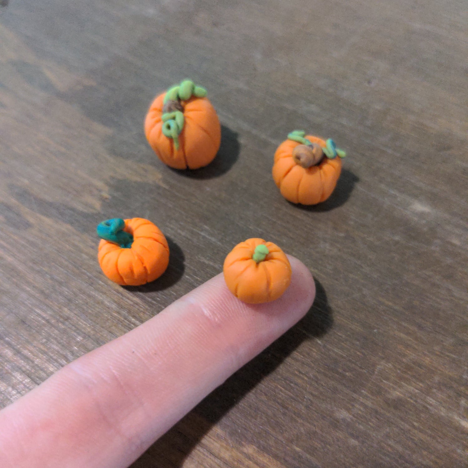 Clay pumpkins (assorted) - Urban Sprouts
