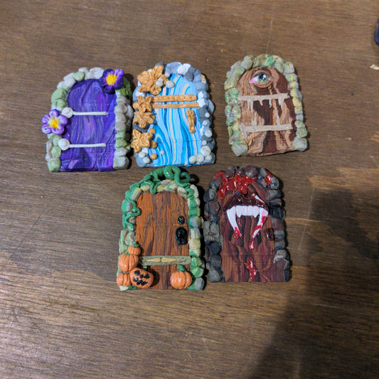 Small clay door - Urban Sprouts