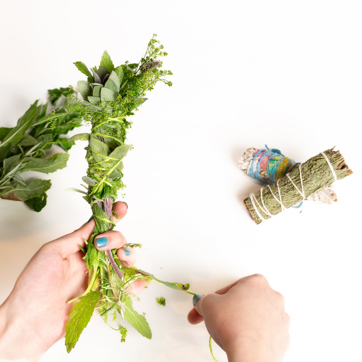 11/2 @ DIY Smudge Bundles (Sage, Herbs & Flowers) Workshop