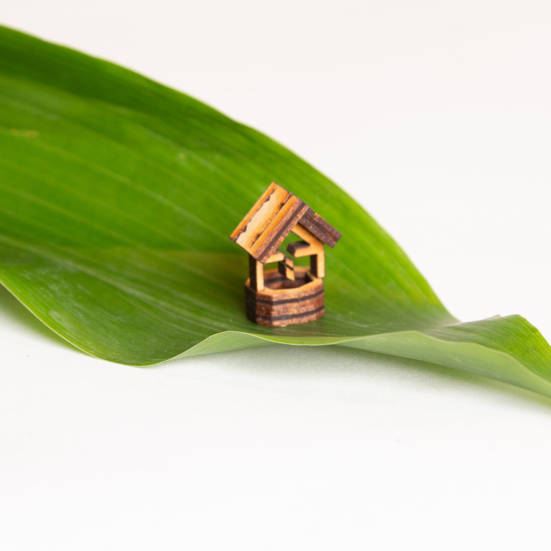 Terrarium Village Wishing well - Urban Sprouts