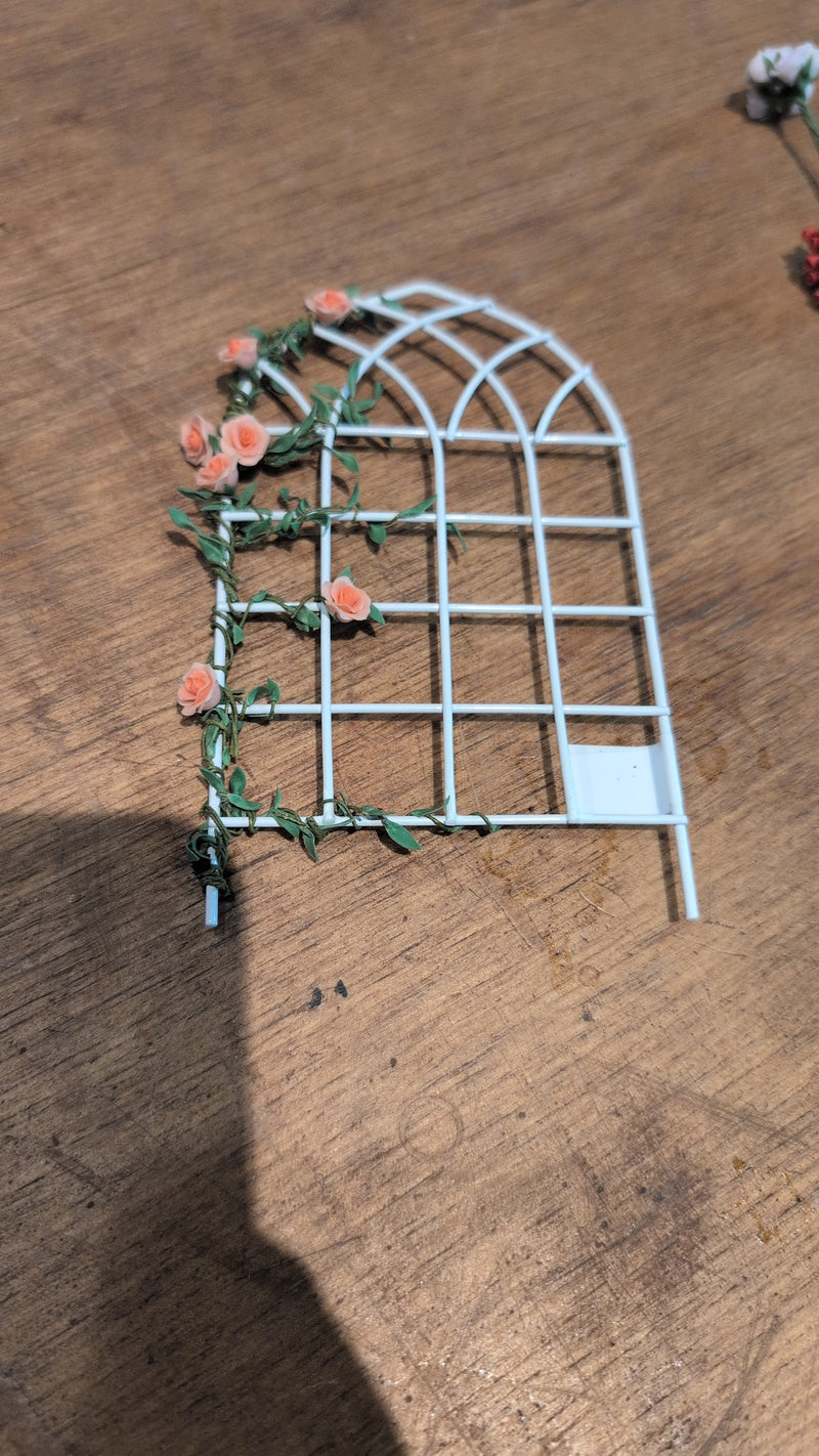 Fairy Garden trellis (Flowers and vines)