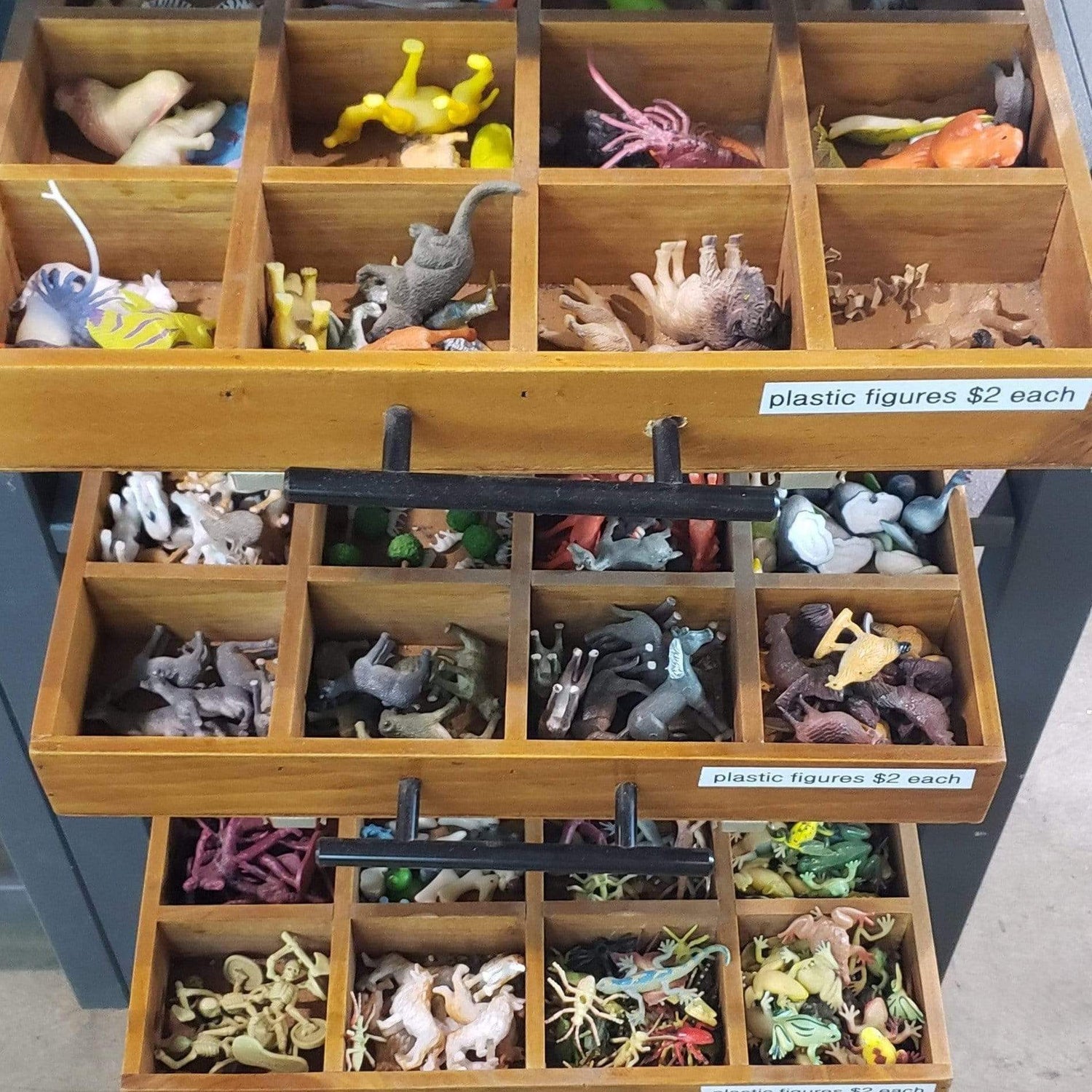 Urban Sprouts Plastic figurines